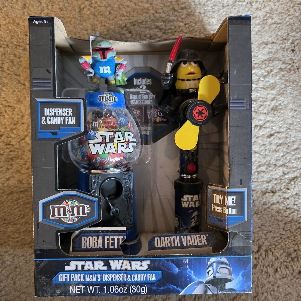 NEW Star Wars M&M Candy Gumball Dispenser & Fan Darth Vader Boba Fett 2011